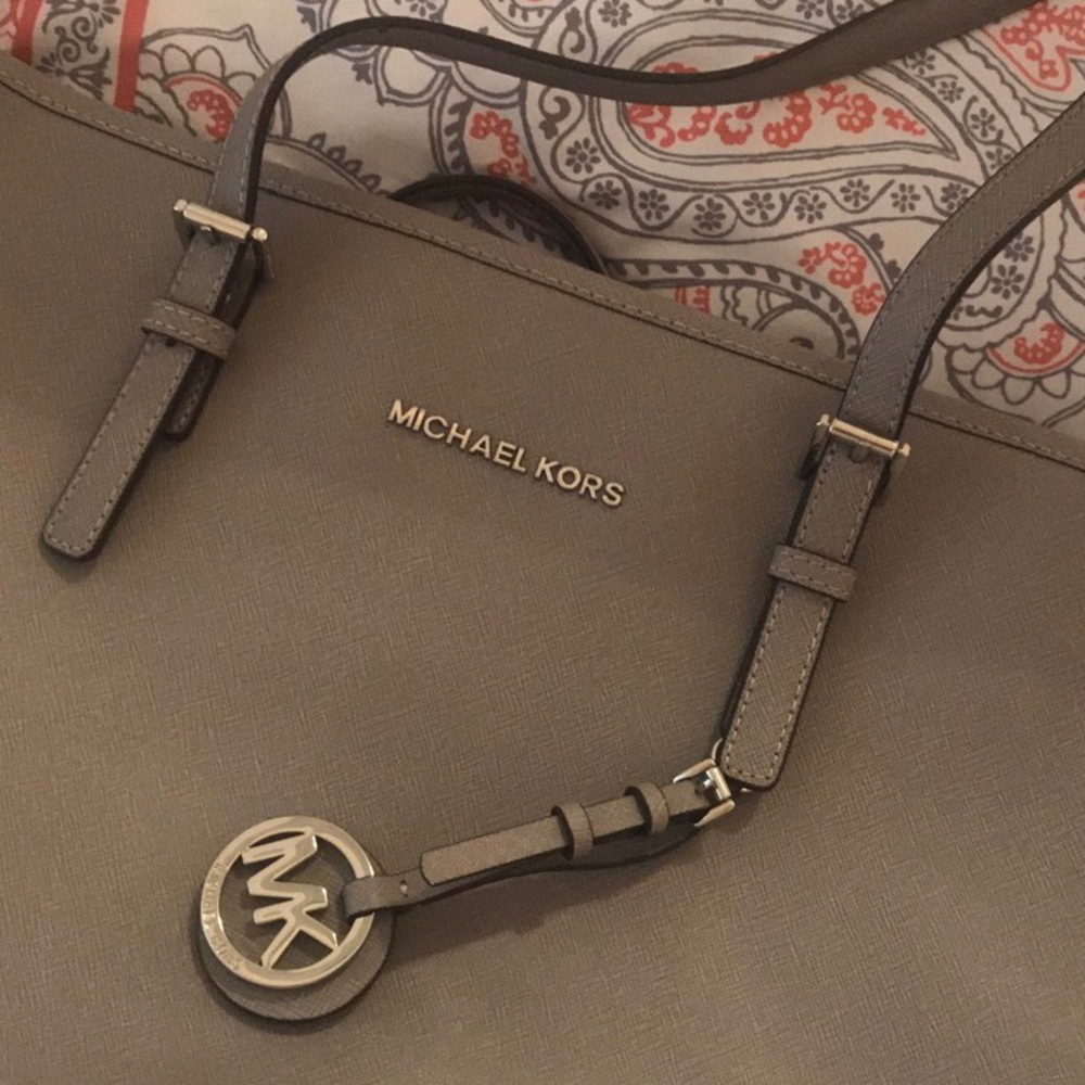 Michael Kors Large Jet Set Multifunction Tote 👜